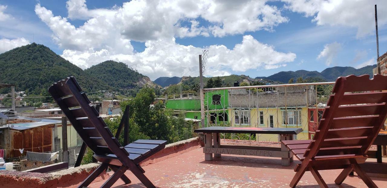 Lipi House Hostel San Cristóbal de Las Casas エクステリア 写真